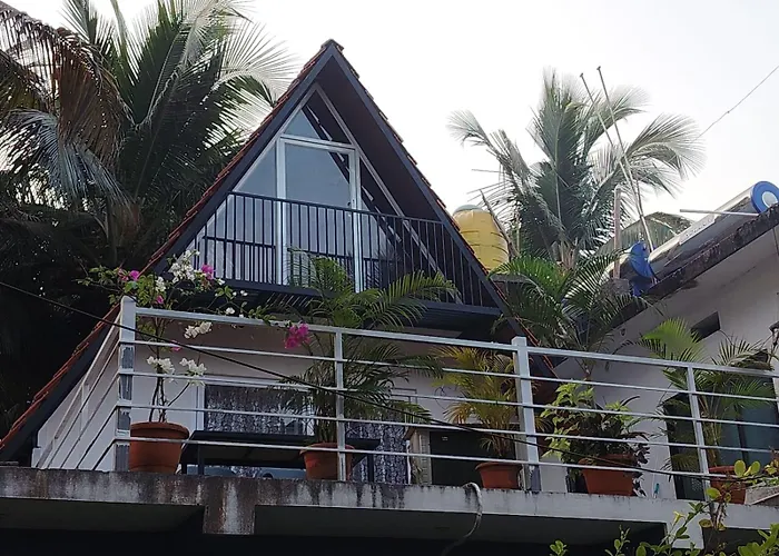 Arundekar'S Cottage